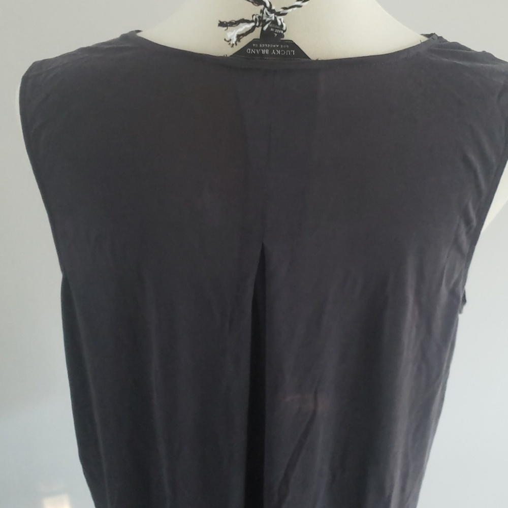 Lucky Brand V-Neck Tank NWT - Picture 3 of 5